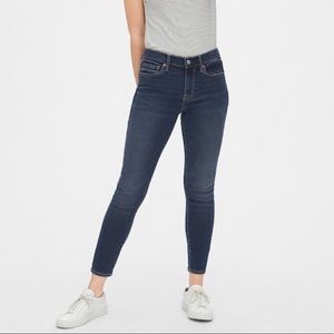 GAP TRUE SKINNY